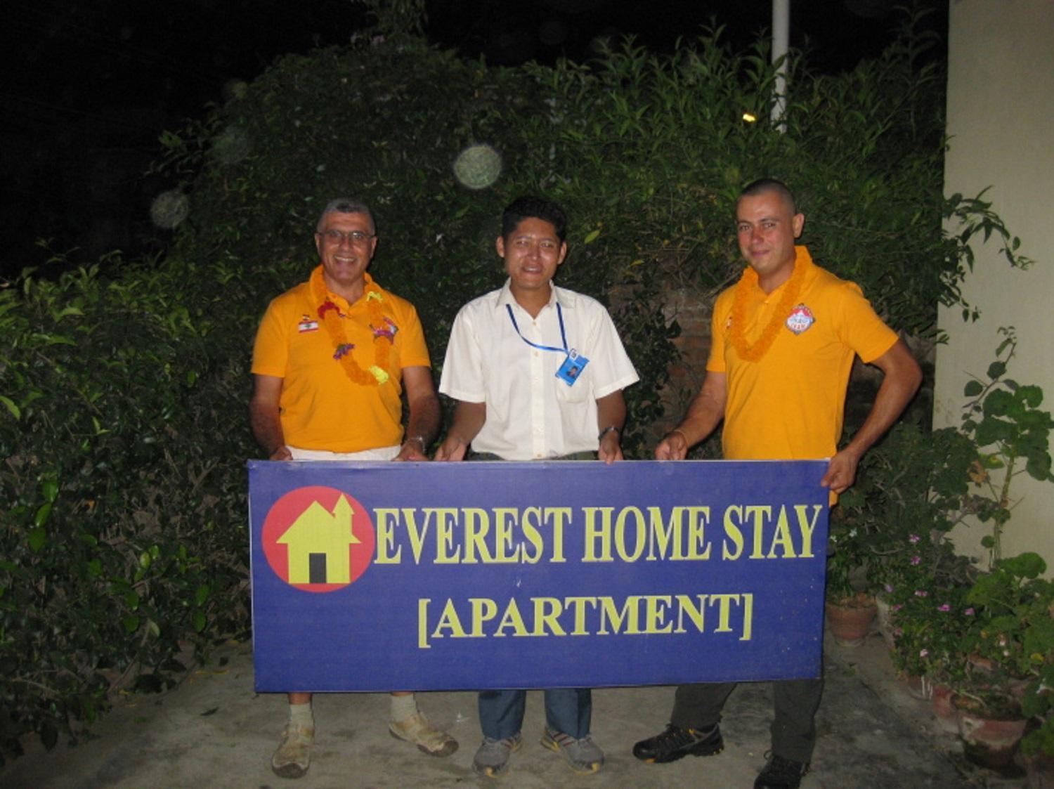 Everest Home Stay Apartment Lalitpur Eksteriør billede