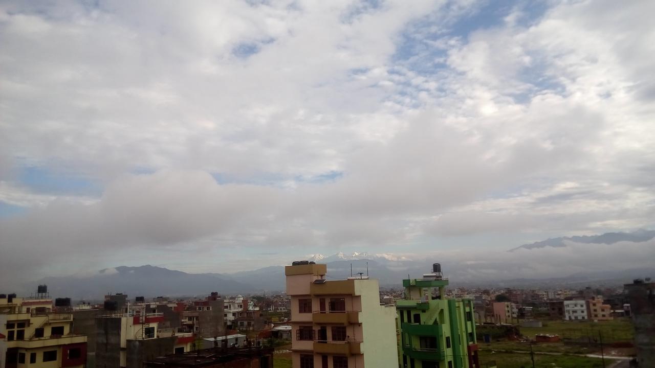 Everest Home Stay Apartment Lalitpur Eksteriør billede